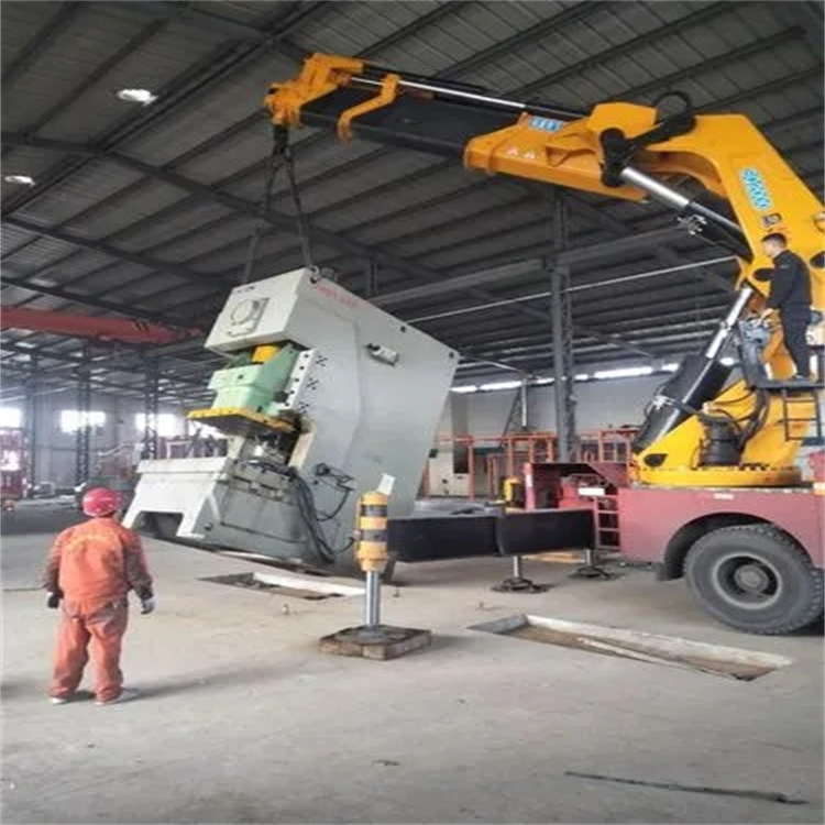 老河口80吨折臂吊车出租附近电话