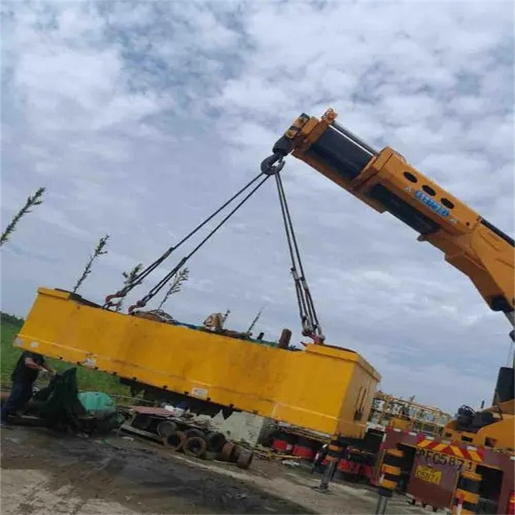 老河口随车吊吊集装箱怎么吊